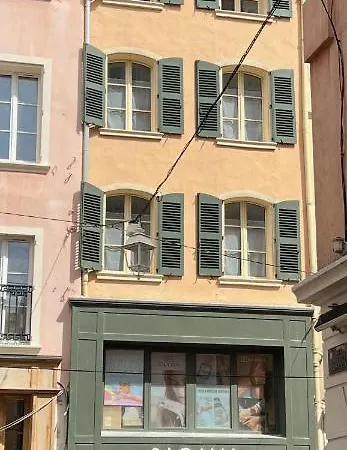 Apartment Climatise - Nature - Hyper-centre De *